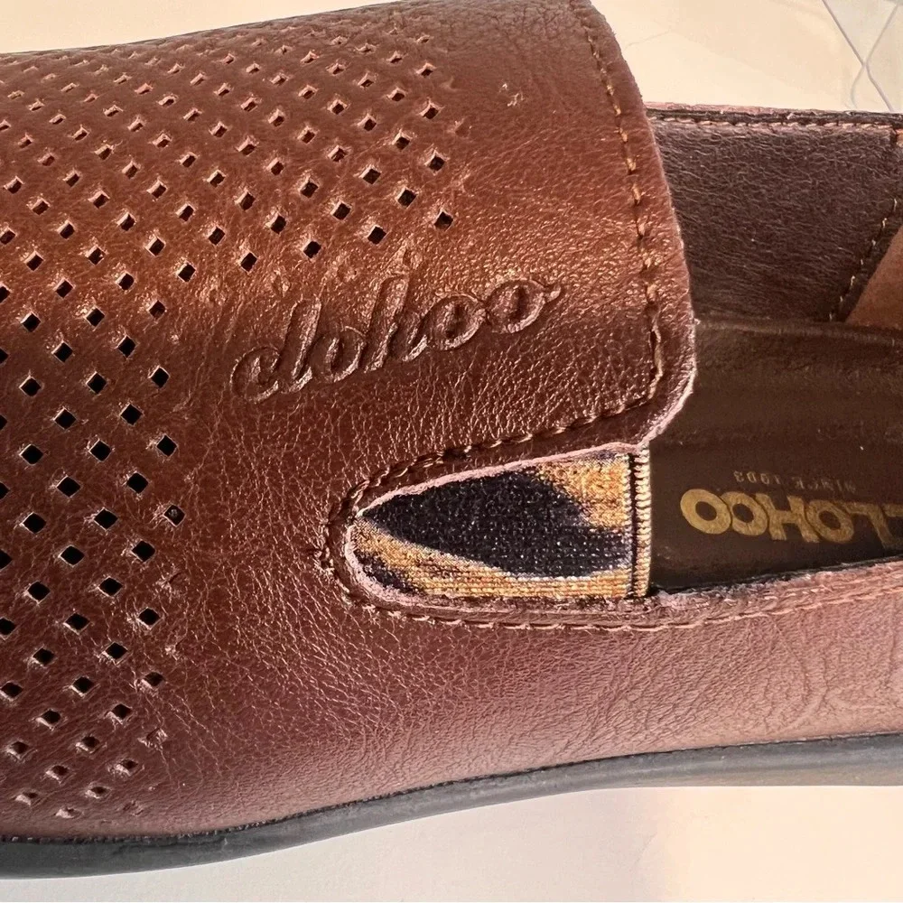 Clohoo Perforated Wine Colored Leather‎ Loafers. Size Euro 41/8. NWOT.
